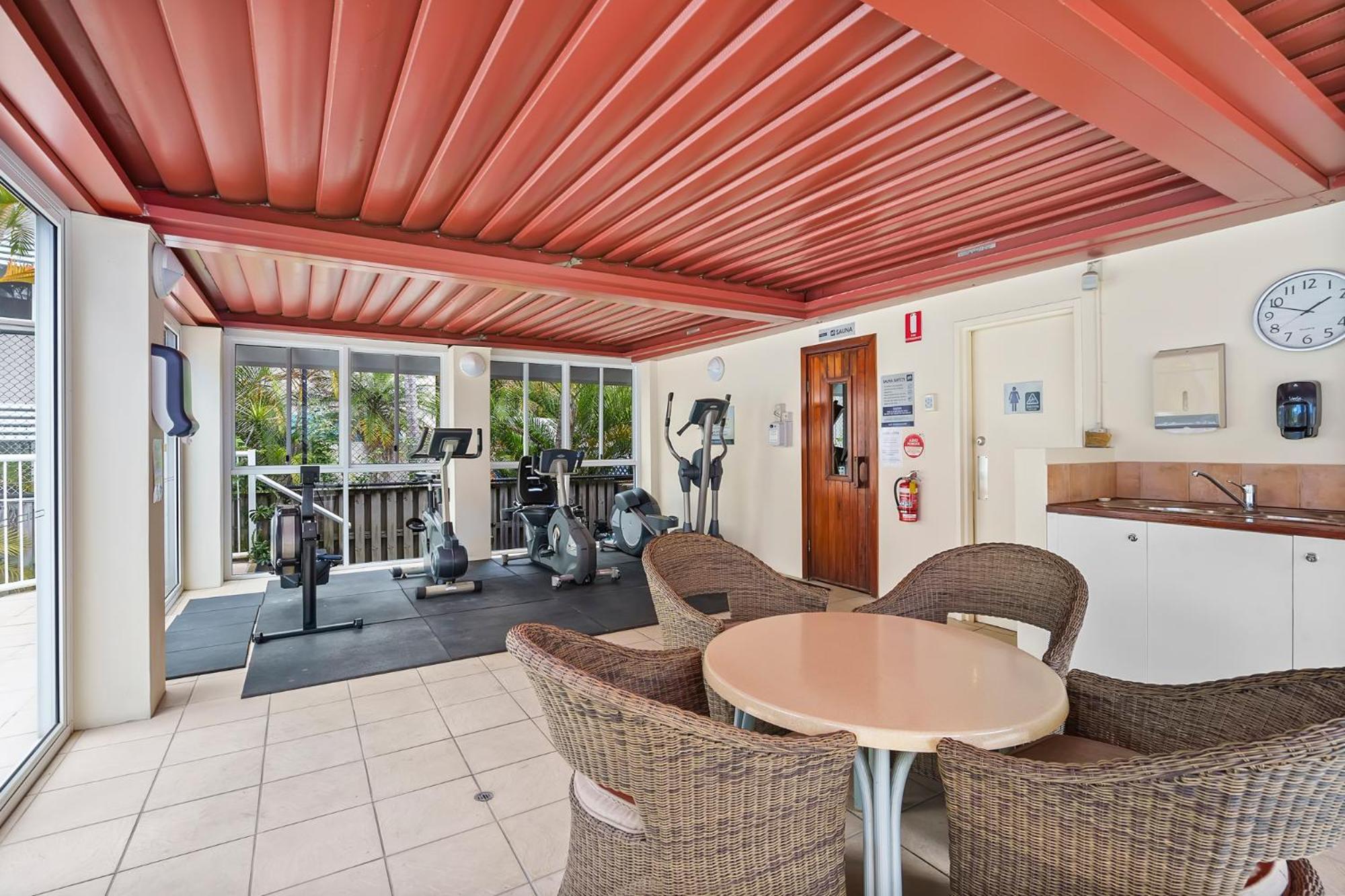 Surf Parade Resort Gold Coast Eksteriør billede