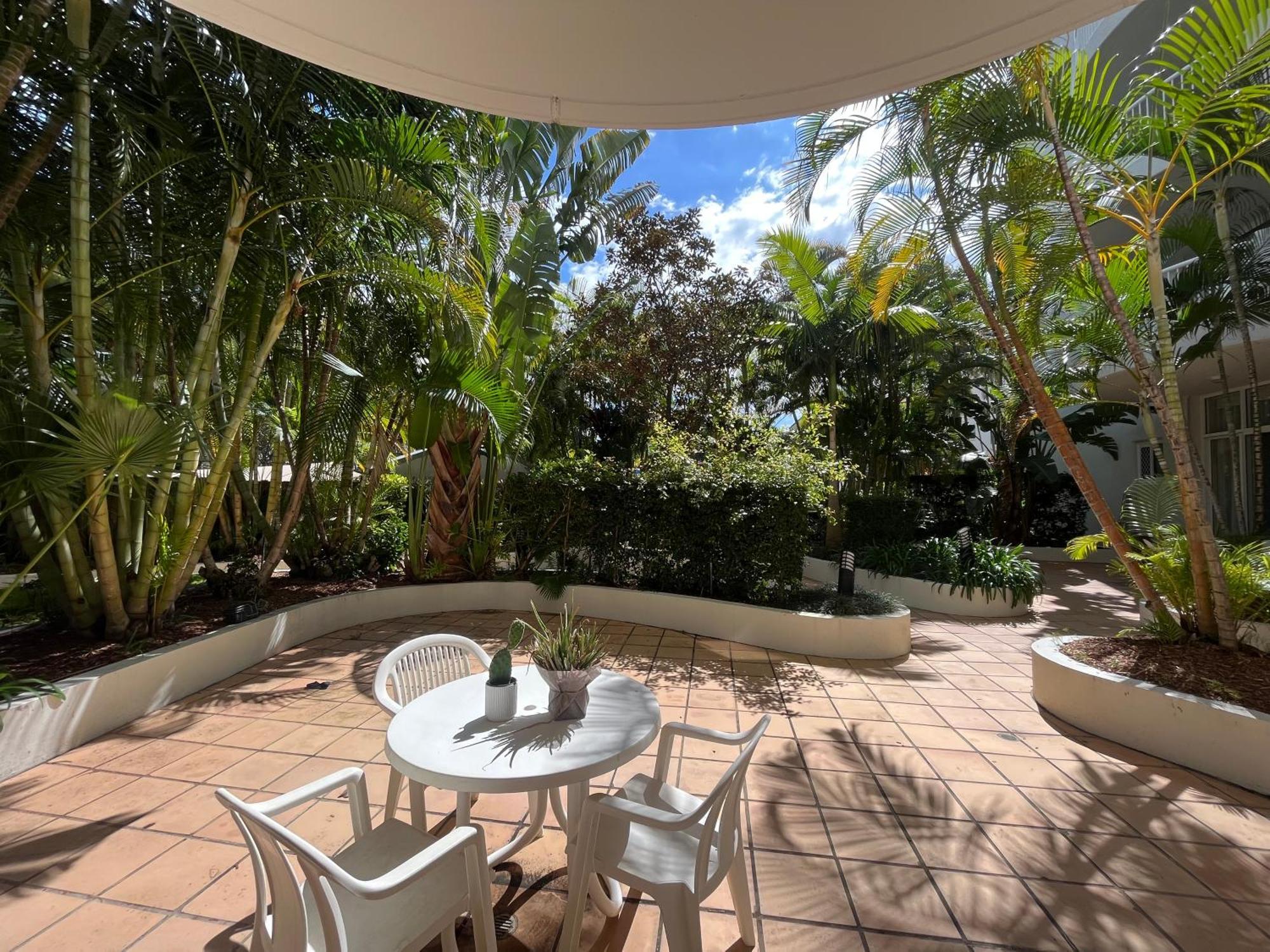 Surf Parade Resort Gold Coast Eksteriør billede