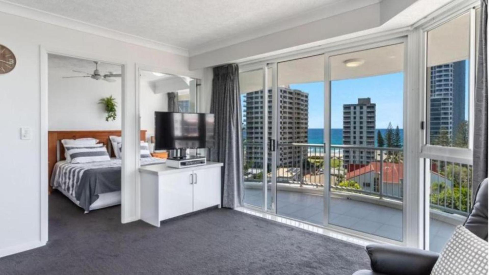 Surf Parade Resort Gold Coast Eksteriør billede