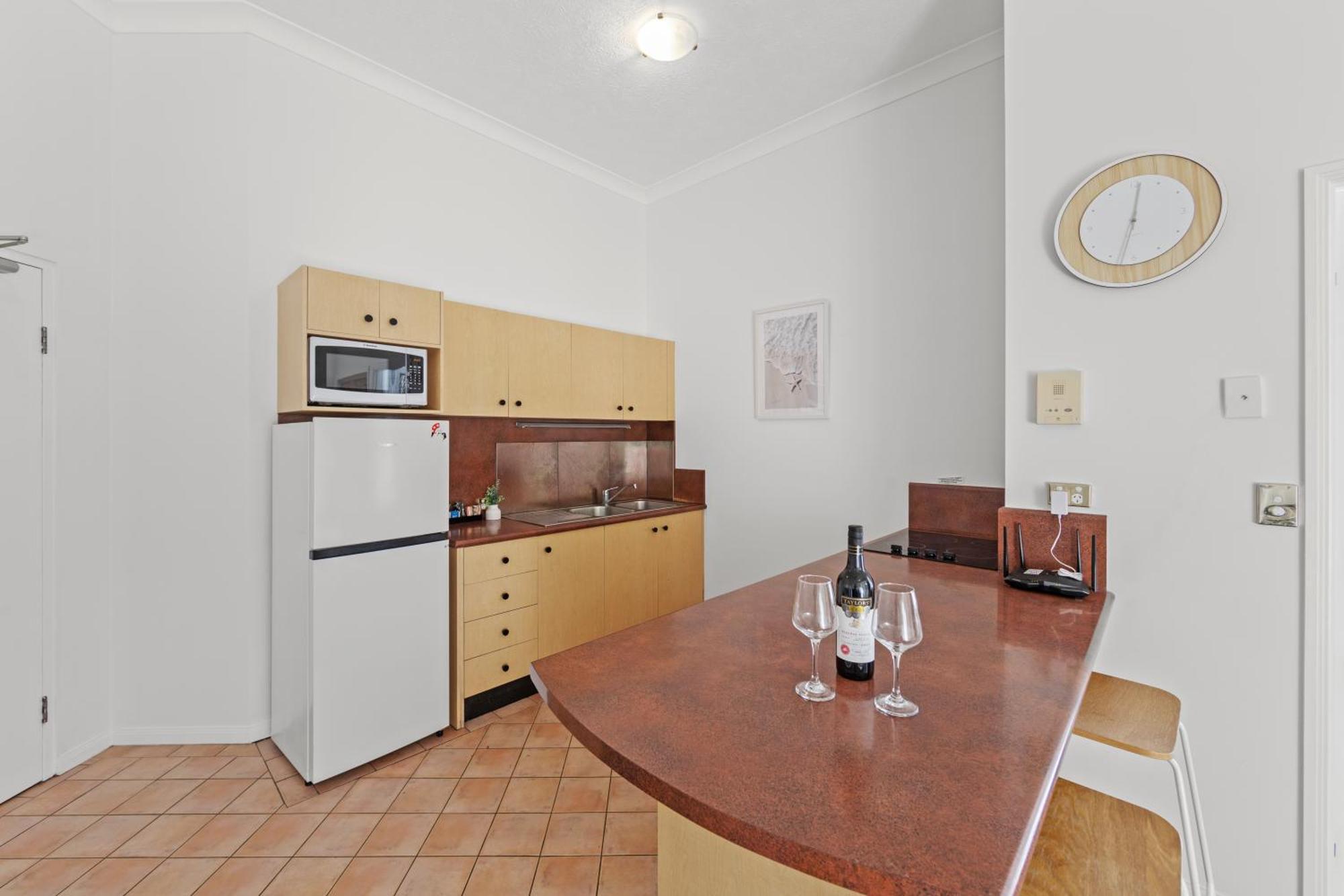 Surf Parade Resort Gold Coast Eksteriør billede