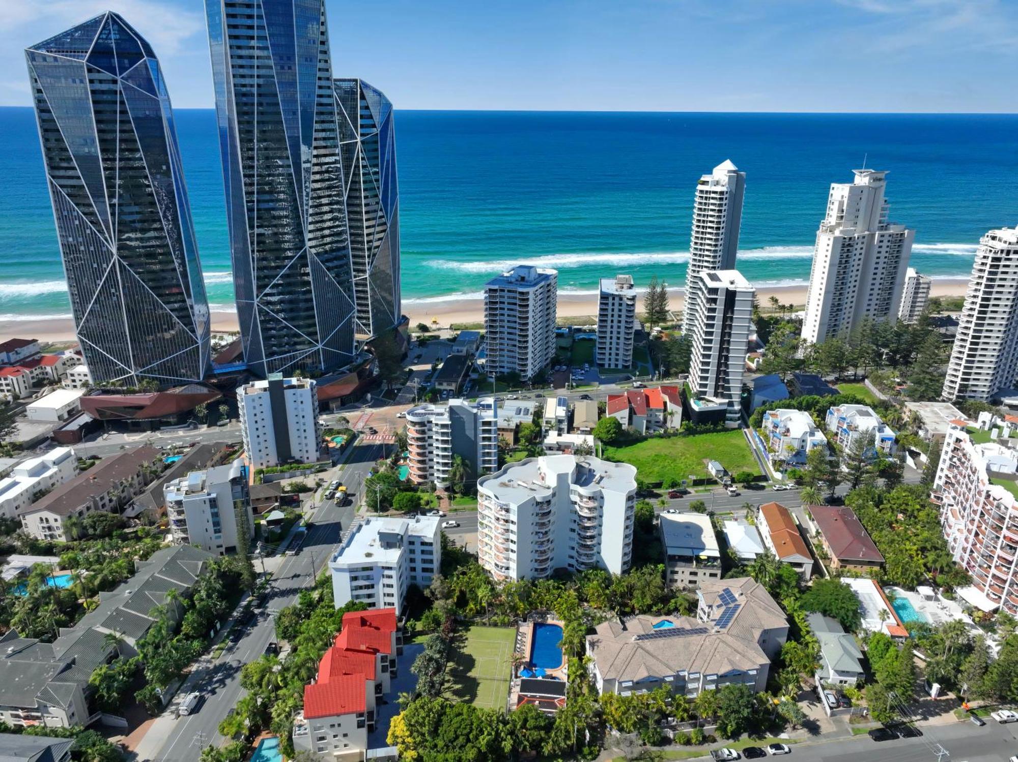 Surf Parade Resort Gold Coast Eksteriør billede